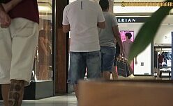 Ninfetinha safada dando a xoxotinha pro amigo bem dotado