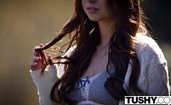 Xvideos Tigresa — Morena novinha gosta de duas pirocas enterradas