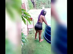 Peituda fodendo o bucetão greludo