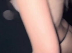 As novinha perdendo a virgindade no Xvideos