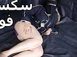 Sarah estanislau escovando o pau do amante no sofá