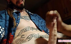 Cagou no pau com a buceta e deixou o marido filmar tudo