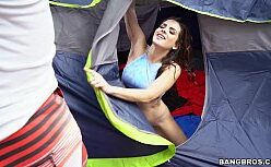 Camp buddy sexlog morena bonita fodendo com seu namorado