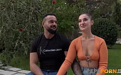 Casal fazendo amor ao ar livre com negão