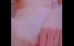 Cupiscando consolo na bucetinha