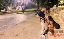 Izita nua chupando pau e liberando geral