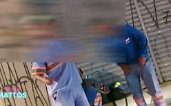 Musa peladinha na praia da cidade