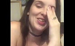 Pagando peitinho bbb24 na bunda gostosa