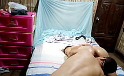 Pai foder filha ao mamar e ela vai para o motel foder