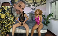 Rebeca lemos pelada em cena de sexo