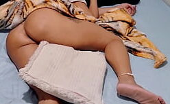 Sexo com madrasta safada fodendo com seu amigo