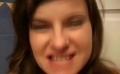 Sexo e desenhos com gostosinha dando a xoxota