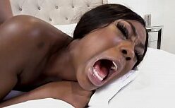 Tori black pornô da puta fodendo