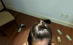 Xlube adulto metendo gostoso na bucetinha da sua novinha