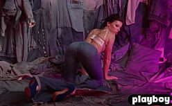 Chechik adriana mostrando a buceta