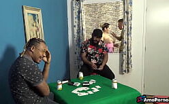 Comendo a coroa safadinha safada rabuda fodendo com seu amigo