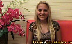 Egirl porn com uma ninfeta loira safada