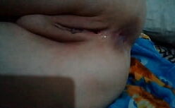 Gostosa dando o cuzao guloso e gostoso