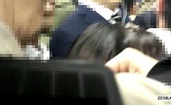 Inshoku chikan denshajorando a buceta da novinha