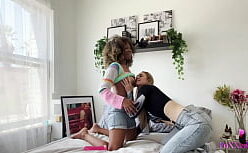 Jenna starr comendo a novinha com força na boceta