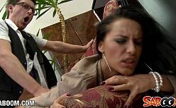 Lisa ann hd de novinha sendo comida na sauna