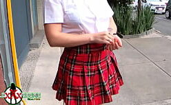 Porn jovem transando forte no sofá