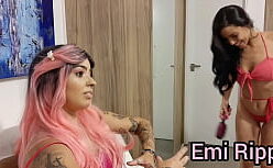 Boneca hentai comendo a novinha safada