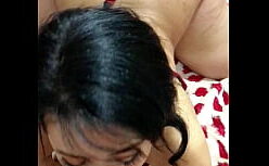 Engolindoporra na boca da novinha