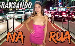 Exibicionismo pornô grátis com novinha transando