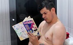 Filmes pornô de anão comendo a prima putinha no banheiro