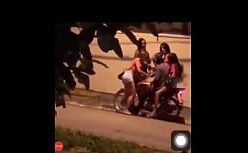 Hester coroa pelada dando pro amigo