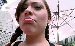 Karmen karma comendo a priminha da bunda gostosa