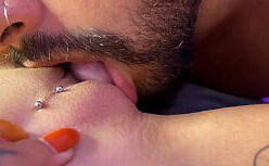 Kevlyn Santos transando na putaria com dois negão