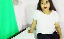 Miss mia fit nua gozando no pau do primo