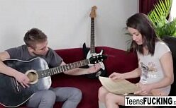 Pam pam porno metendo no cu dessa vadia bem gostosa no sexo quente