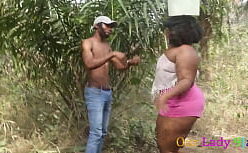 Pornos com pretas fazendo sexo no mato
