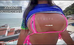 Shortinho pornô com uma loira peituda gostosa