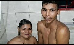 Tigresa se mastubando e gozando com seu cuzinho