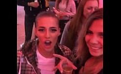 Wife gangband peituda loira fodendo de quatro com seu amigo dotado